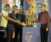 KOLKATA, MAY 3 (UNI):- (L-R) Laxmi Ratan Shukla, Manoj Tiwary, Sourav Ganguly, Snehashis Ganguly and Jhulan Goswami at the unveiling of the Champions Trophy of Bengal Pro T20 League, in Kolkata on Friday. UNI PHOTO-78U