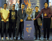 KOLKATA, MAY 3 (UNI):- (L-R) Laxmi Ratan Shukla, Manoj Tiwary, Sourav Ganguly, Snehashis Ganguly and Jhulan Goswami at the unveiling of the Champions Trophy of Bengal Pro T20 League, in Kolkata on Friday. UNI PHOTO-79U