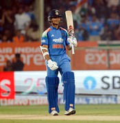 VISAKHAPATNAM, DEC 6 (UNI):- Indian batter Yashasvi Jaiswal raises his bat after scoring a fine half century against South Africa during the third ODI match at ACA–VDCA Cricket Stadium in Visakhapatnam, Andhra Pradesh, on Saturday. UNI PHOTO- 103U