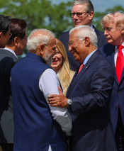 EVIAN, JUNE 16 (UNI):- Prime Minister Narendra Modi interacts with fellow leaders before the start of proceedings at the G7 Summit in Evian, France, on Tuesday. UNI PHOTO – S136U