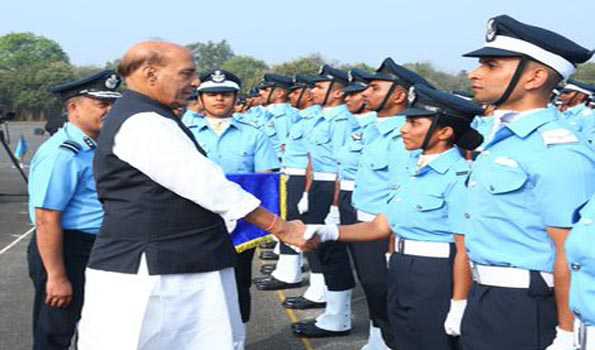 Telangana: 25 women among 213 flight cadets commissioned into Indian ...