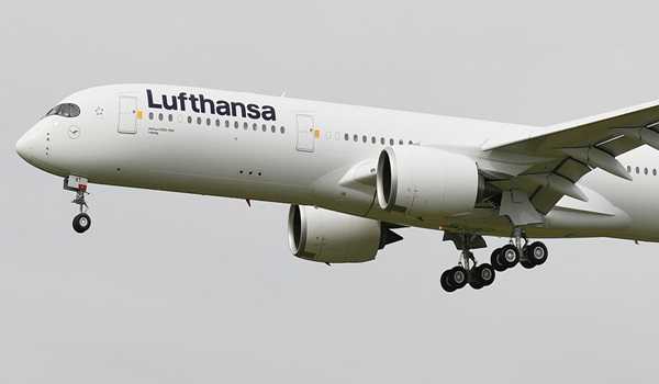 Lufthansa Fine $4 Mln For Stopping 128 Jewish Passengers