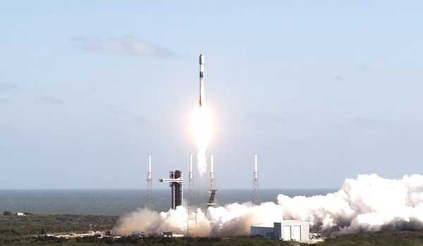 SpaceX launches 23 Starlink internet satellites into space