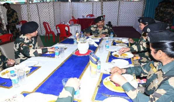 DG BSF reviews security along Jammu Frontier border