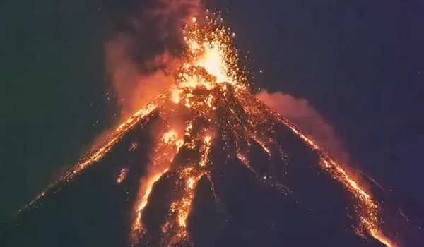 Guatemala's Volcano of Fire endangers 30,000 people