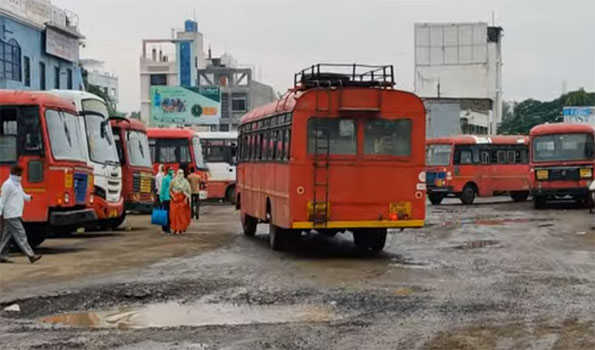 Maha govt transfers four officials of state-run road transport corporation MSRTC