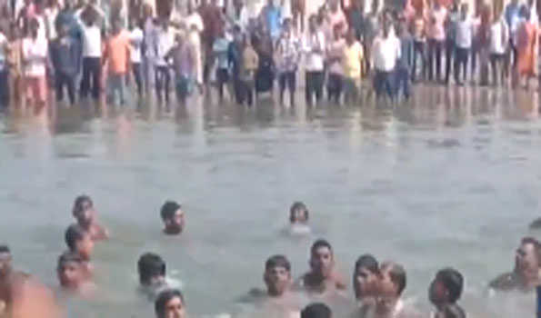 UP: Three dead, 12 missing as boat capsizes in Sharda river