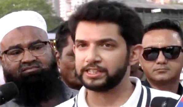 Maha: Aaditya Thackeray demands EOW investigation into Mumbai road construction scam