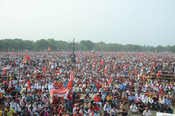 KOLKATA, APR 20 (UNI):- Members of CITU , AIKS, AIAWU and PBUS during the meeting at Brigade Parade Ground in Kolkata on Sunday. UNI PHOTO-64U KOLKATA, APR 20 (UNI):- Members of CITU , AIKS, AIAWU and PBUS during the meeting at Brigade Parade Ground in Kolkata on Sunday. UNI PHOTO-64U
