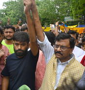 NEW DELHI, JULY 21 (UNI):-Shiv Sena (UBT) MP Sanjay Raut meets CJP founder Abhijit Dipke and supporters during a sit-in protest at Jantar Mantar, demanding the resignation of Union Education Minister Dharmendra Pradhan, in New Delhi on Tuesday. UNI PHOTO BY RD38U RANJAN DIMRI